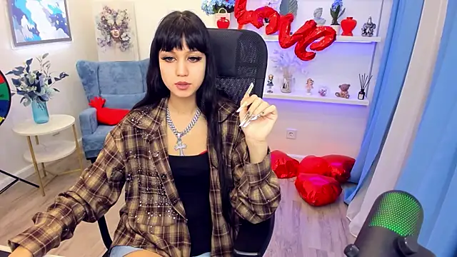 Snapshot of TiffanyYounge chatting on February 2026 11:14:02 AM TiffanyYounge online show from February 2026 11:14:02 AM