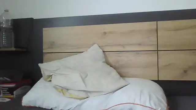 Snapshot of Arbneh69 chatting on October 2025 03:31:02 PM Arbneh69 online show from October 2025 03:31:02 PM