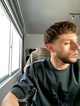 noah red online show from November 2025 09:28:01 PM