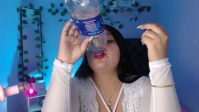 KOREN JALAA online show from February 2025 11:02:01 PM