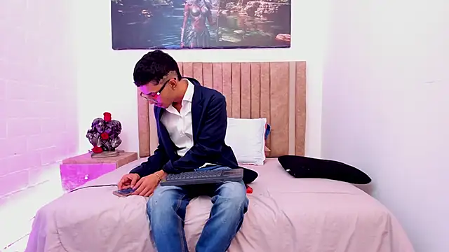 Timothe Evans online show from November 2025 08:19:02 PM