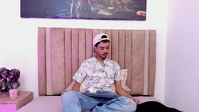 Timothe Evans online show from December 2025 03:57:01 AM