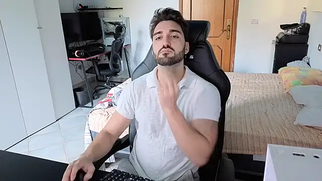 Al3xox02 online show from February 2026 11:57:02 AM