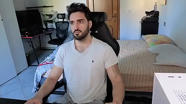 Al3xox02 online show from February 2026 10:44:02 AM