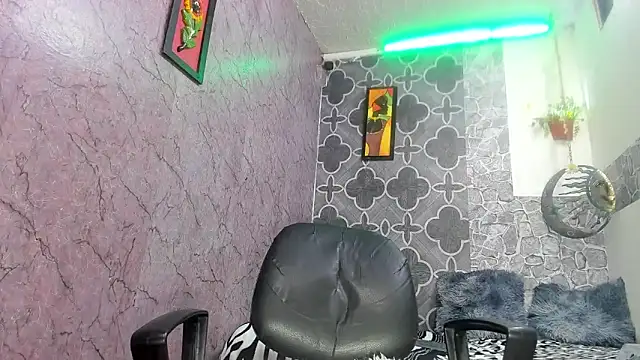 Snapshot of sexyboys_cutex18 chatting on February 2026 09:02:02 PM sexyboys cutex18 online show from February 2026 09:02:02 PM