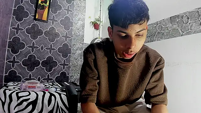 Snapshot of sexyboys_cutex18 chatting on February 2026 07:28:01 PM sexyboys cutex18 online show from February 2026 07:28:01 PM