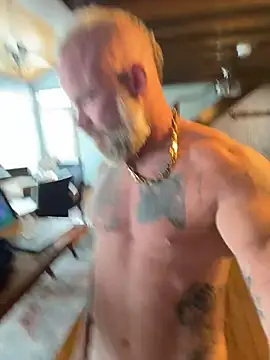Snapshot of Muscledick40 chatting on July 2026 08:03:01 PM Muscledick40 online show from July 2026 08:03:01 PM