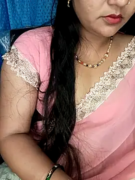 Snapshot of Rashmi_011 chatting on April 2026 12:02:01 AM Rashmi 011 online show from April 2026 12:02:01 AM
