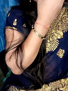 Snapshot of Rashmi_011 chatting on April 2026 11:39:02 PM Rashmi 011 online show from April 2026 11:39:02 PM