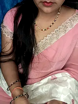 Snapshot of Rashmi_011 chatting on April 2026 11:43:02 PM Rashmi 011 online show from April 2026 11:43:02 PM