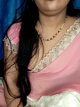Snapshot of Rashmi_011 chatting on May 2026 03:37:02 AM Rashmi 011 online show from May 2026 03:37:02 AM