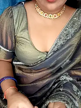 Snapshot of Rashmi_011 chatting on May 2026 12:41:01 AM Rashmi 011 online show from May 2026 12:41:01 AM
