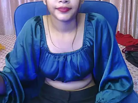 Snapshot of yours-angell chatting on October 2025 04:44:02 AM yours-angell online show from October 2025 04:44:02 AM
