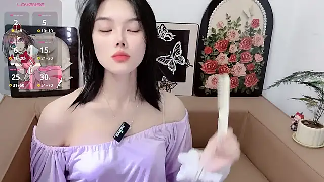 Snapshot of T-TeaR chatting on June 2026 02:37:02 AM T-TeaR online show from June 2026 02:37:02 AM
