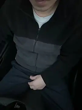 yichengm online show from November 2025 10:04:02 AM