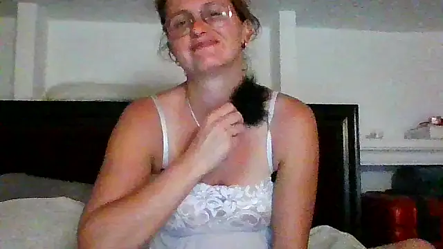 Snapshot of xcrazzycat chatting on October 2025 08:06:02 PM xcrazzycat online show from October 2025 08:06:02 PM