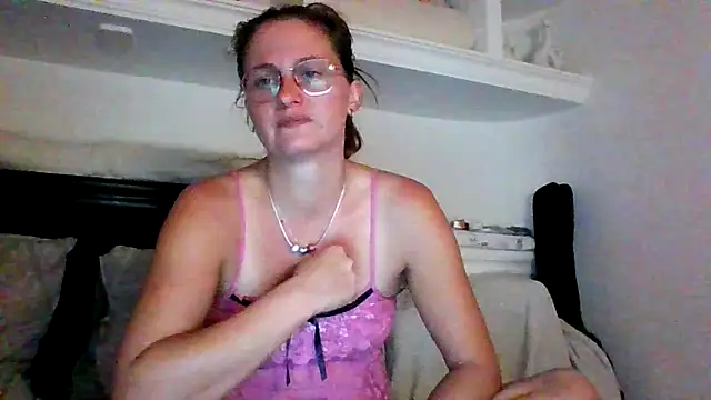 Snapshot of xcrazzycat chatting on October 2025 08:30:02 PM xcrazzycat online show from October 2025 08:30:02 PM