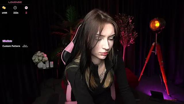 Trix Void online show from March 2026 10:32:01 AM