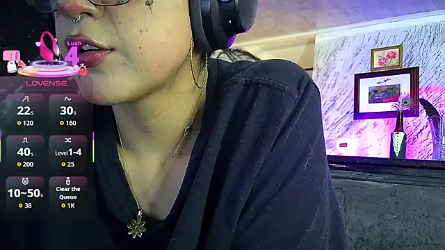 zora blue777 online show from February 2026 11:06:01 PM