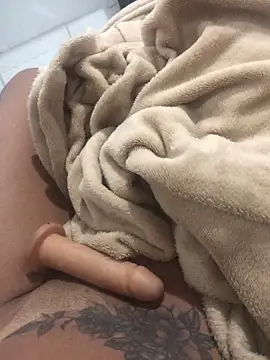 Snapshot of Milly96 chatting on October 2025 09:03:02 PM Milly96 online show from October 2025 09:03:02 PM