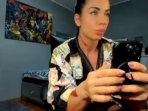 Alesyamuscledollxh online show from November 2025 07:27:01 PM