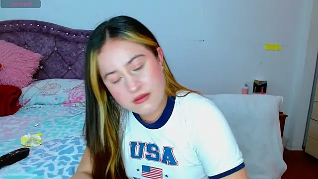 Hanssel tess online show from November 2025 06:52:02 PM