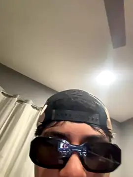 Snapshot of lain213 chatting on October 2025 05:16:01 AM lain213 online show from October 2025 05:16:01 AM