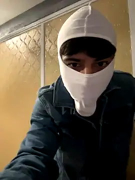 Snapshot of lain213 chatting on October 2025 05:15:01 AM lain213 online show from October 2025 05:15:01 AM