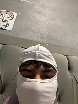 Snapshot of lain213 chatting on October 2025 08:38:01 PM lain213 online show from October 2025 08:38:01 PM