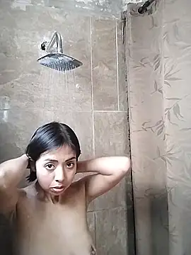 Lollysmile26 online show from March 2026 06:15:01 PM