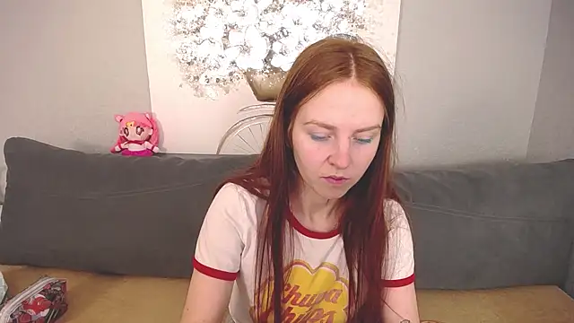 Evarey  online show from October 2025 04:57:01 AM