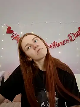 Evarey  online show from February 2026 06:08:01 AM