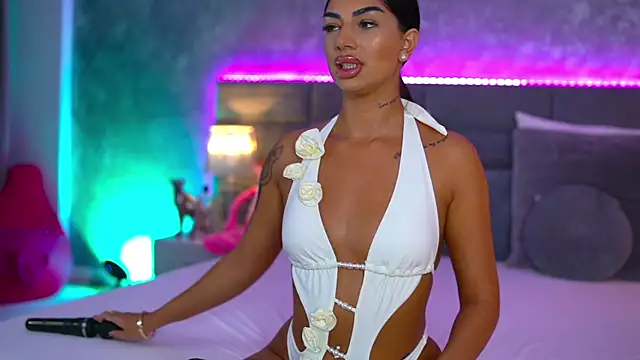 NatalieDelices online show from November 2025 05:48:01 PM