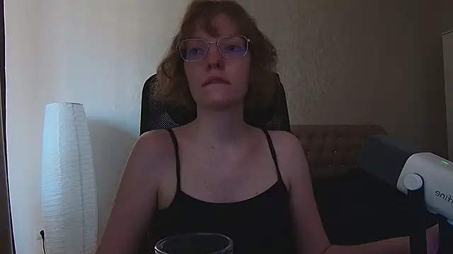 Snapshot of emymayy chatting on August 2026 09:19:01 AM emymayy online show from August 2026 09:19:01 AM