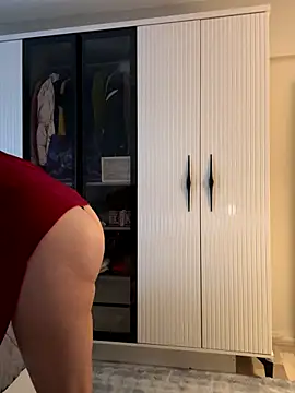 Teengirlmiaa online show from November 2025 12:33:01 PM