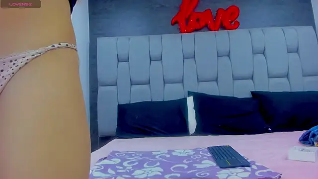 Abby-horny online show from October 2025 08:39:02 PM