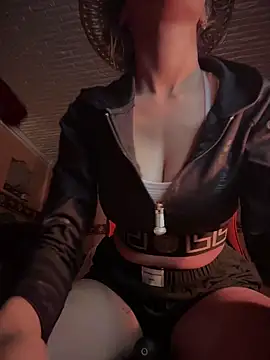 Queentaraf999 online show from October 2025 10:32:01 PM