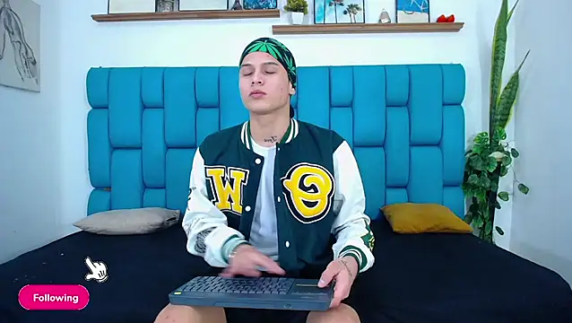 Brian hot online show from April 2026 12:08:02 PM