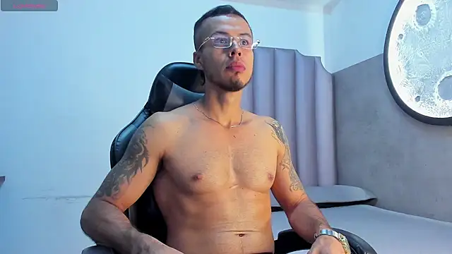 Snapshot of Rurik_Jones chatting on November 2025 12:15:01 PM Rurik Jones online show from November 2025 12:15:01 PM