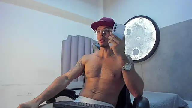 Snapshot of Rurik_Jones chatting on November 2025 12:16:01 PM Rurik Jones online show from November 2025 12:16:01 PM