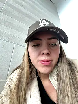 camila vanucci- online show from October 2025 02:13:02 PM