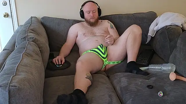 Snapshot of theballboy1 chatting on February 2026 09:41:01 PM theballboy1 online show from February 2026 09:41:01 PM