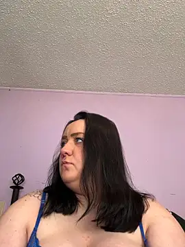 kenadee65 online show from April 2026 06:09:01 PM