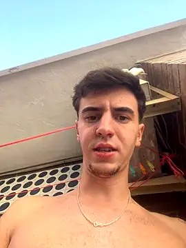 Snapshot of suarezz_ chatting on October 2025 02:17:02 PM suarezz  online show from October 2025 02:17:02 PM