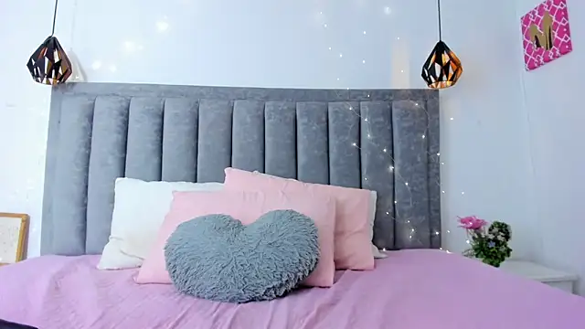 Amara18   online show from March 2026 07:42:01 PM