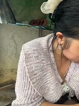 miemie-xx online show from November 2025 02:58:02 AM