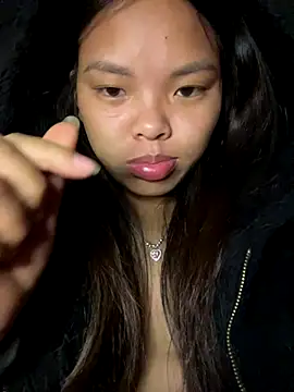 hello-cute online show from November 2025 06:08:01 PM