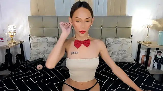 Snapshot of catiana_moore chatting on May 2026 04:26:01 PM catiana moore online show from May 2026 04:26:01 PM
