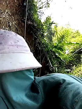 jerry-xx online show from April 2026 03:48:01 AM