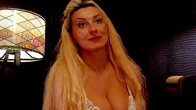 LeticiaReys online show from January 2026 03:28:02 PM